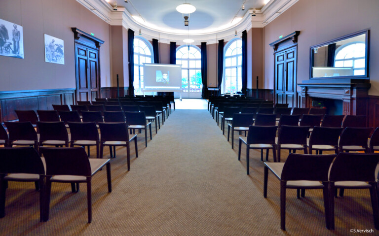 Photo du salon Rotonde en plénière à la Villa Le Cercle